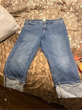 Sonoma Women's Light Blue Cropped Roll-Cuff Jeans